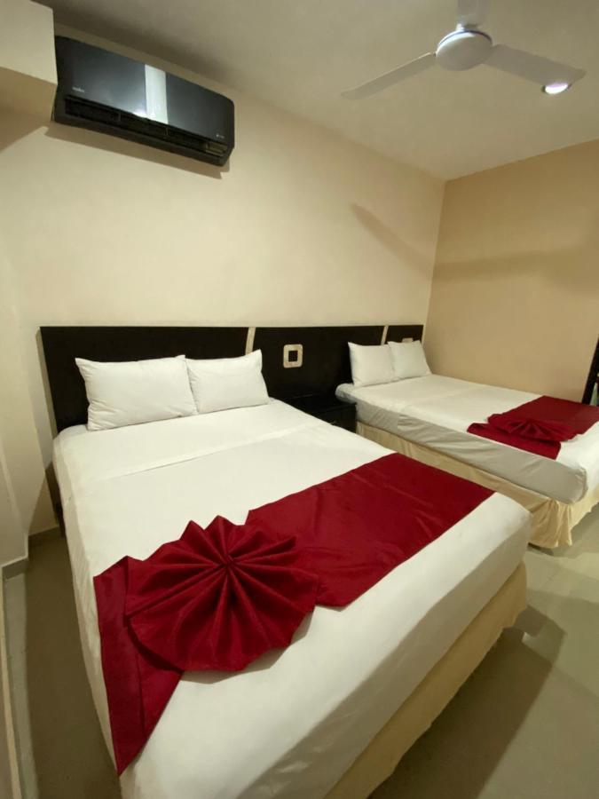 Suites La Roca By R&T แคนคูน ภายนอก รูปภาพ