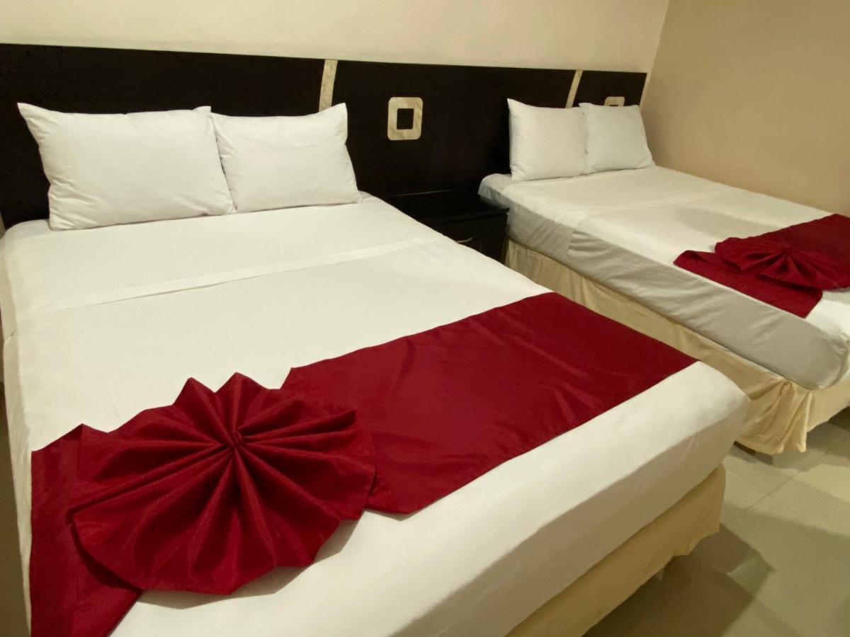 Suites La Roca By R&T แคนคูน ภายนอก รูปภาพ