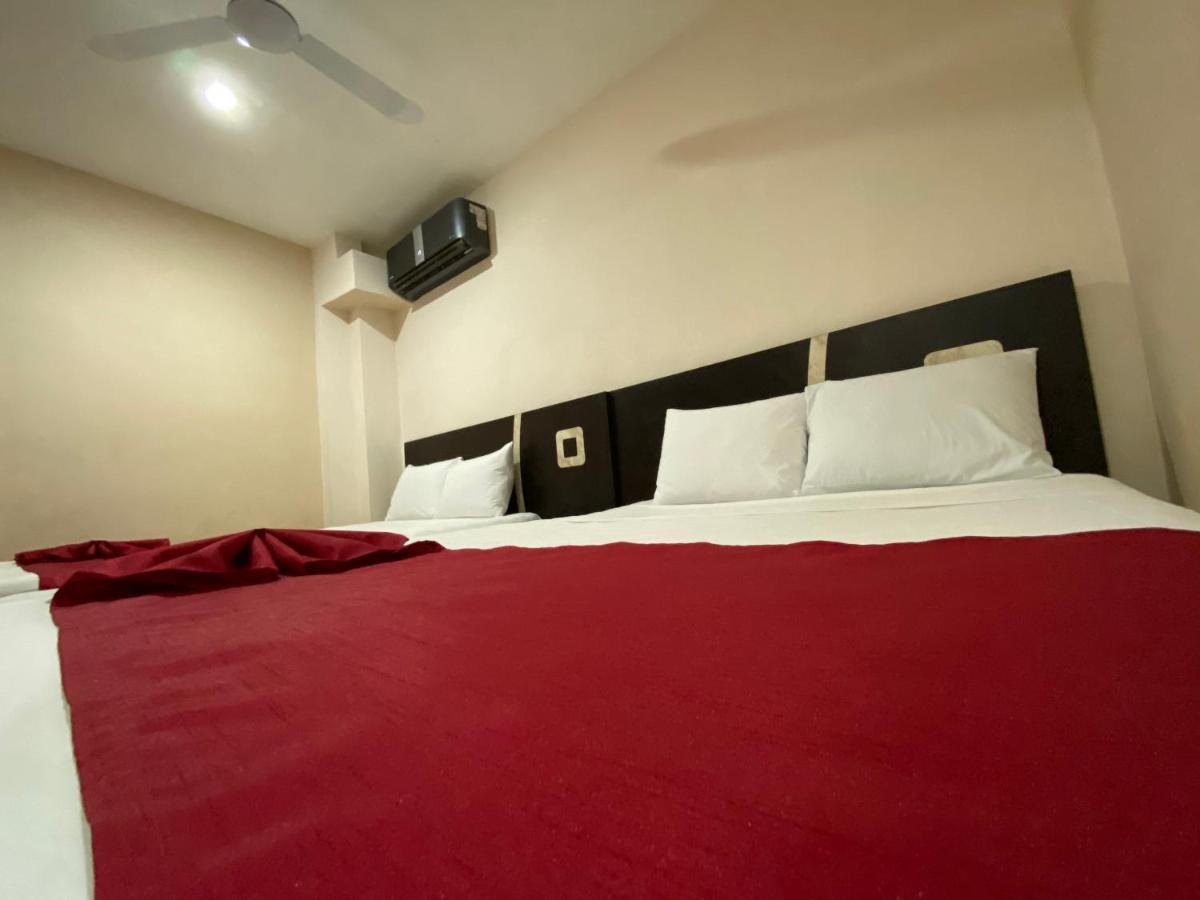 Suites La Roca By R&T แคนคูน ภายนอก รูปภาพ