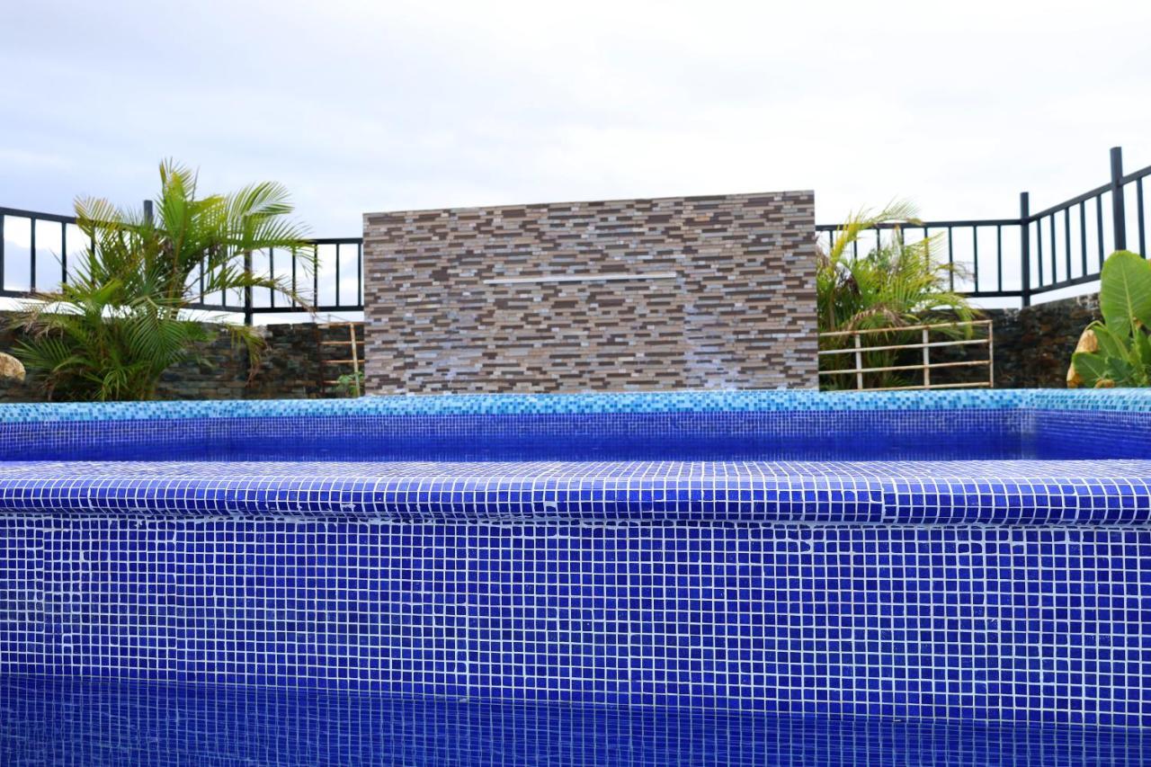Suites La Roca By R&T แคนคูน ภายนอก รูปภาพ