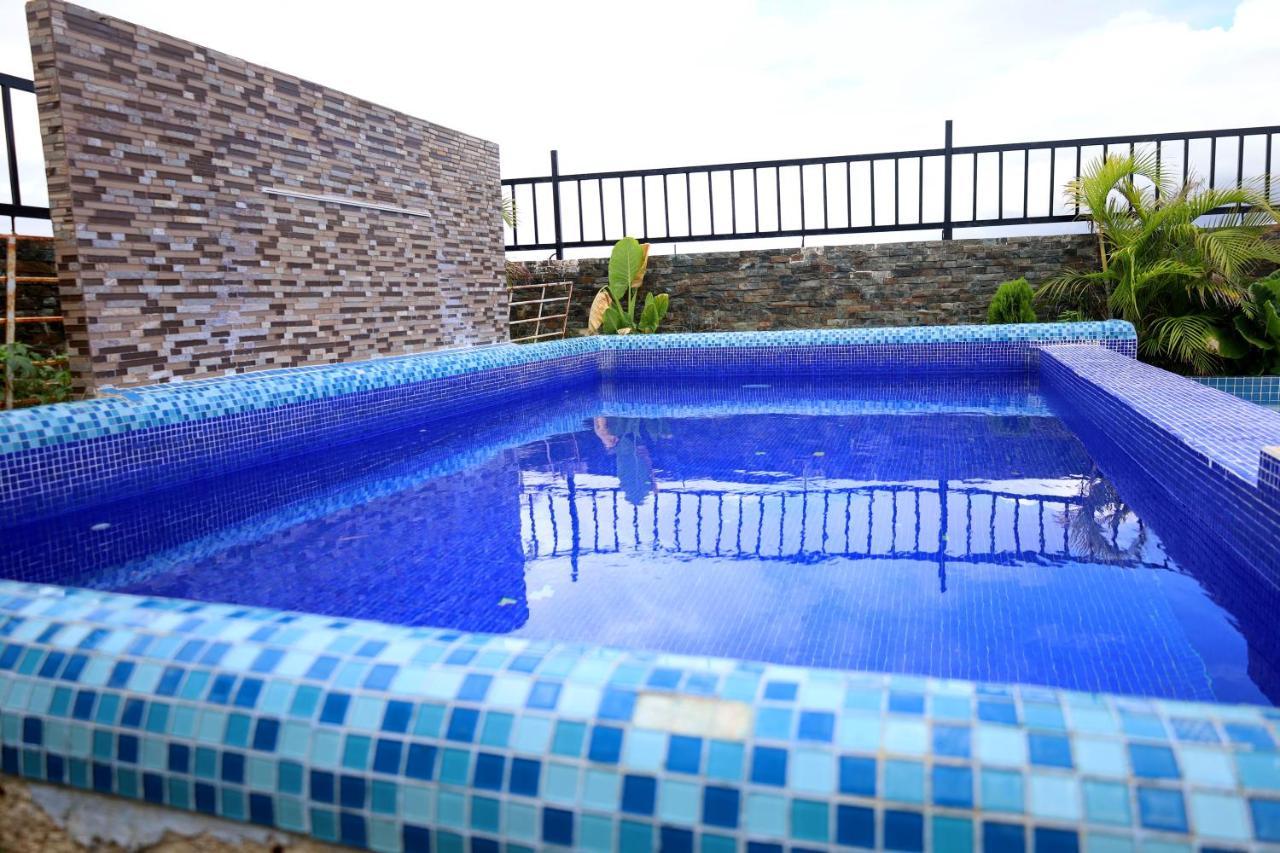 Suites La Roca By R&T แคนคูน ภายนอก รูปภาพ