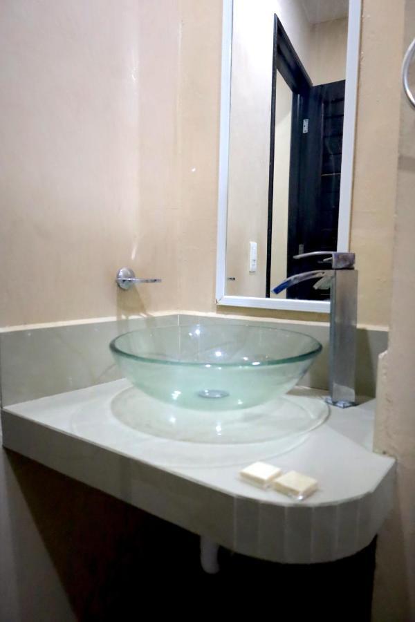 Suites La Roca By R&T แคนคูน ภายนอก รูปภาพ