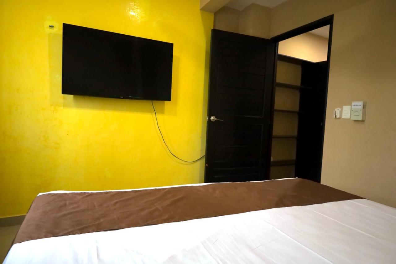 Suites La Roca By R&T แคนคูน ภายนอก รูปภาพ
