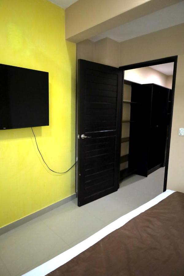Suites La Roca By R&T แคนคูน ภายนอก รูปภาพ
